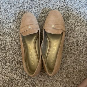 Anne Klein flats. Size 6 1/2